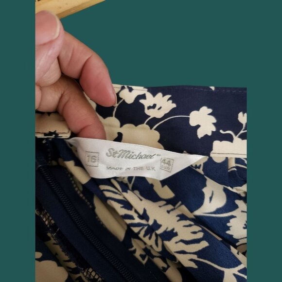 St.Michael Vtg Style Floral Pleated Midi Skirt Navy & Cream Sz 16 - Picture 4 of 10